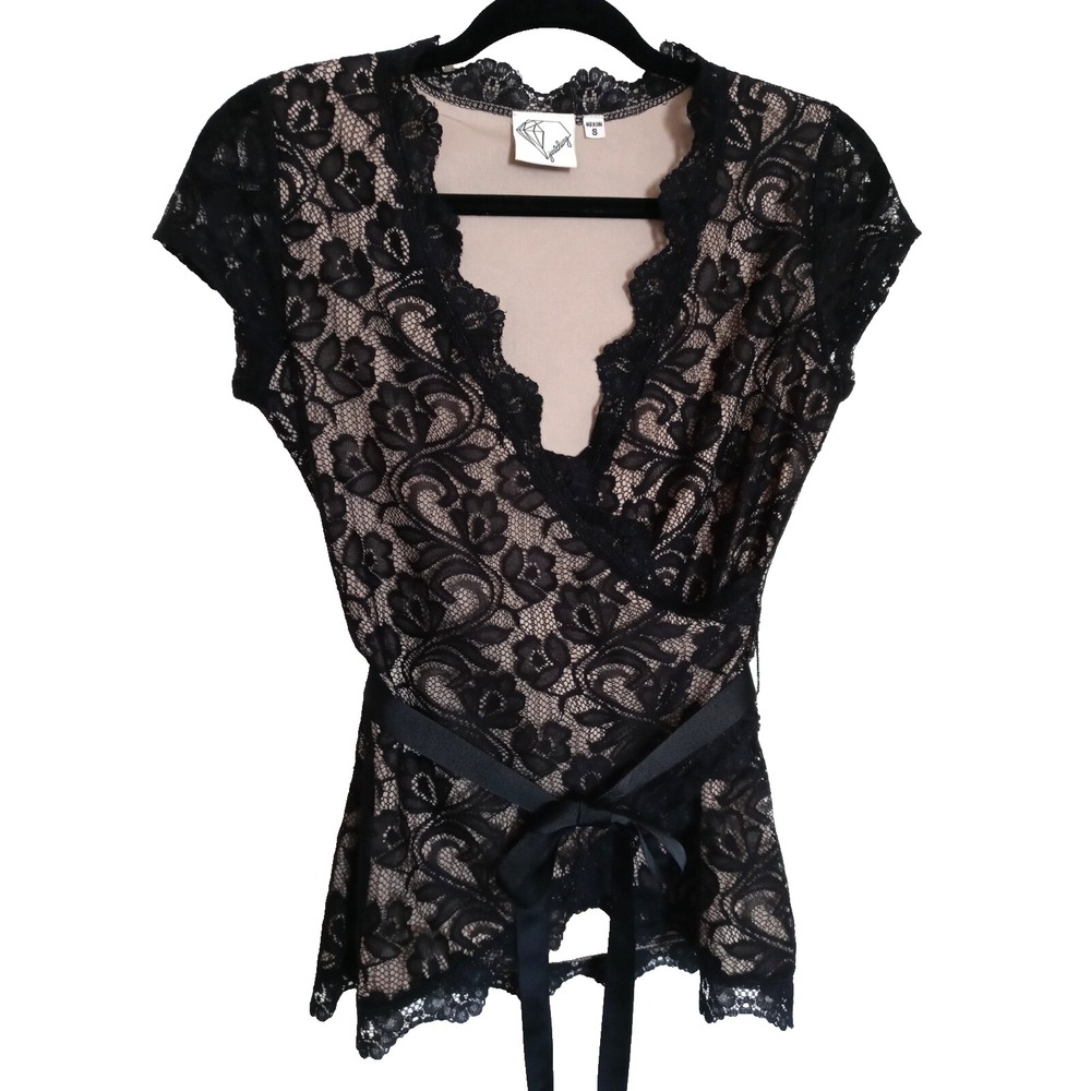 Janet Chung Women's Black Floral Lace Scalloped Neckline w/ribbon Blouse Size S